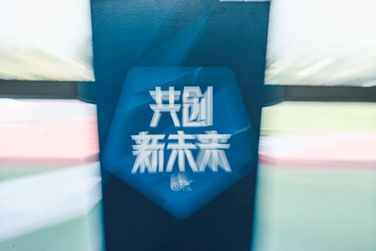 他之前在欧冠比赛中也曾这样做过，在关键比赛中表现出色。